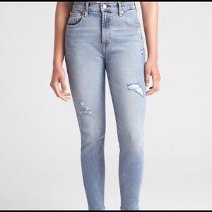 Like New Gap True Skinny Jeans
